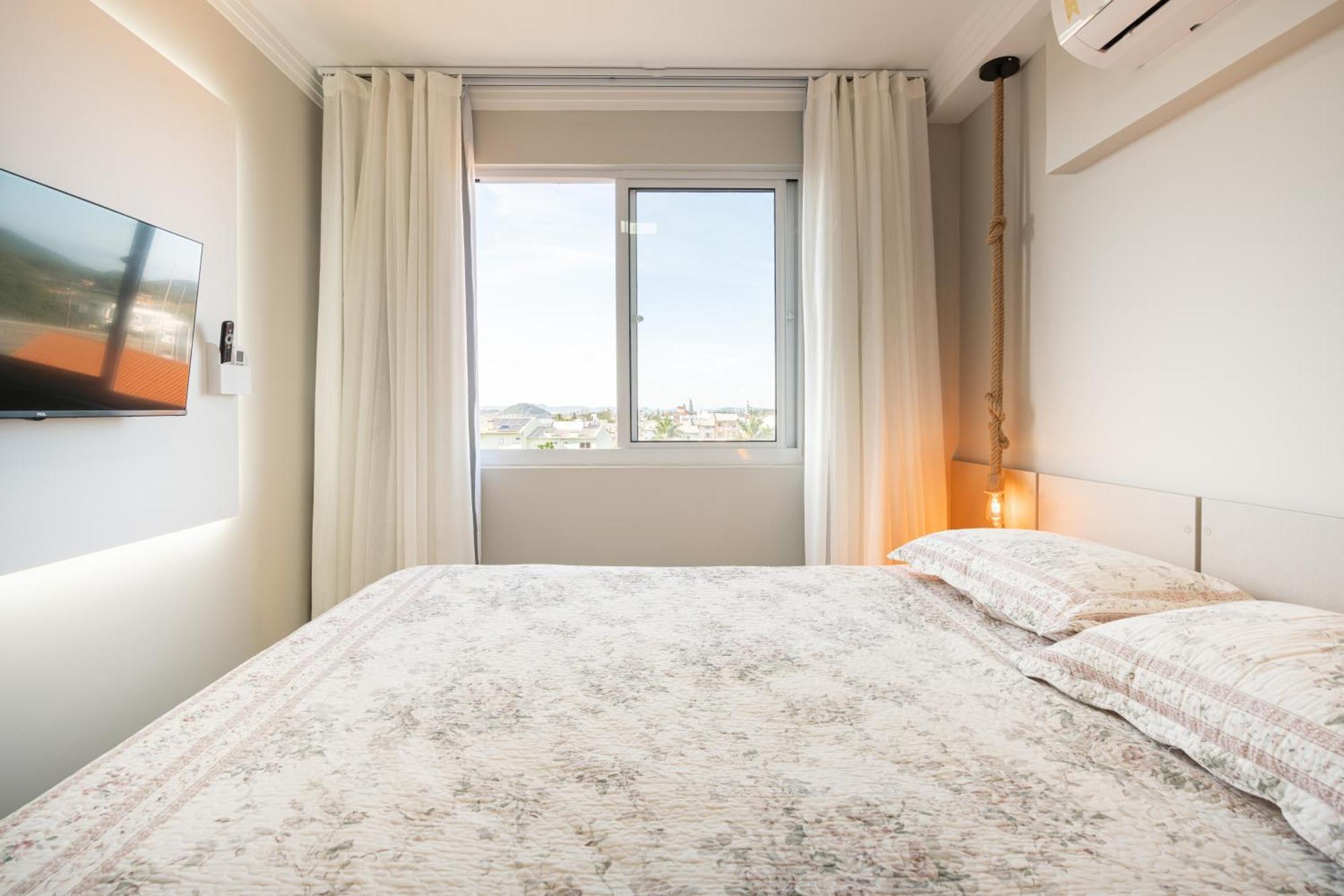 Apartment Aptos Completos Com Vista Mar Pe Na Areia Em Barra Velha Em Com Spa, Piscina, Quadra De Futebol, Sala De Jogos, Brinquedoteca, Complexo Com Diversos Comercios